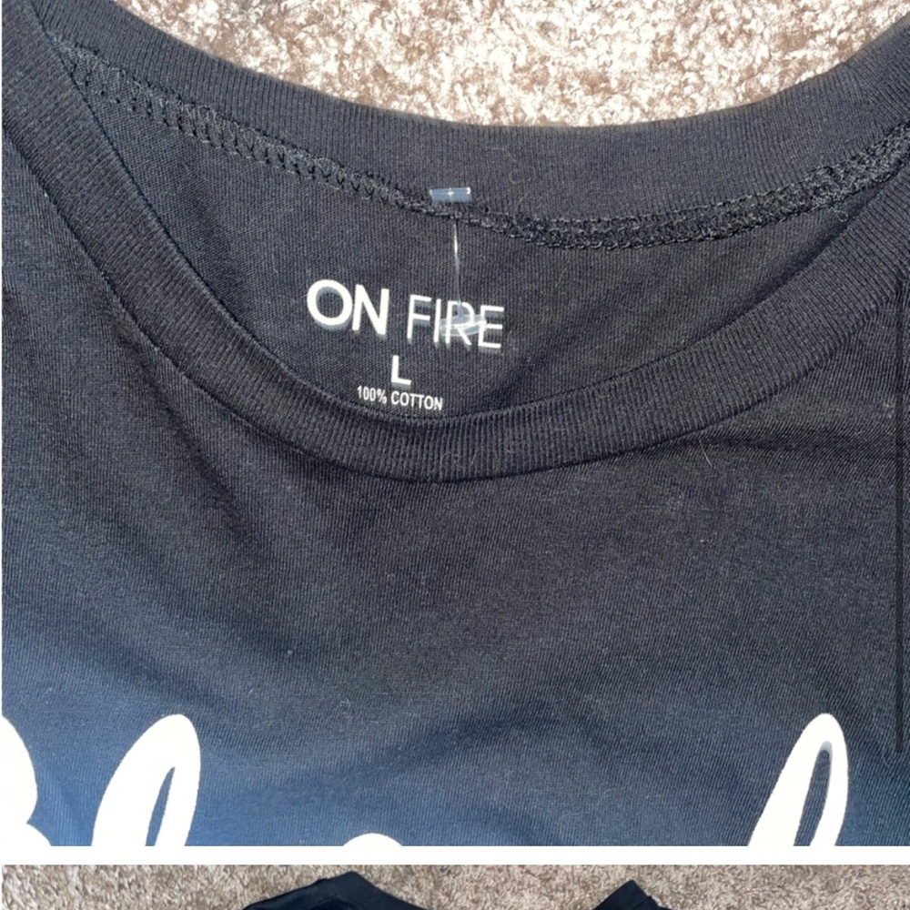 Black graphic tee - Picture 5 of 5